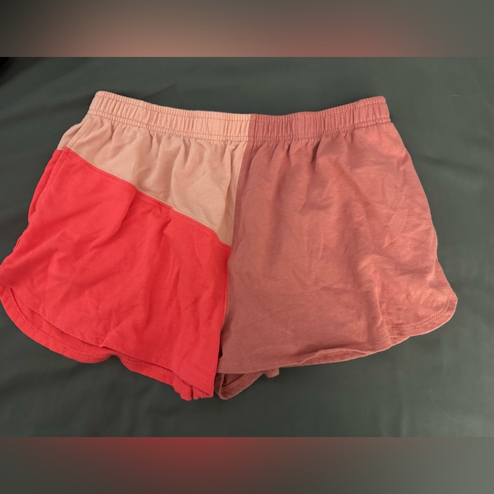 3 tone pink shorts